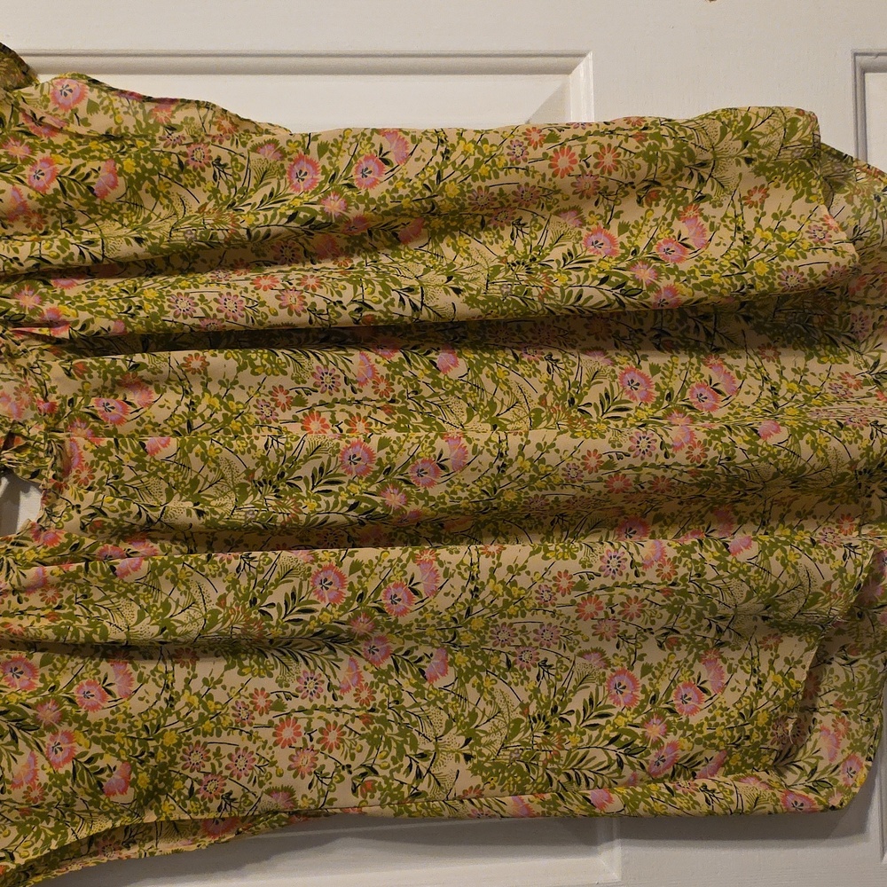 LC Lauren Conrad Floral Top with Green and Pink Accents - Picture 7 of 10